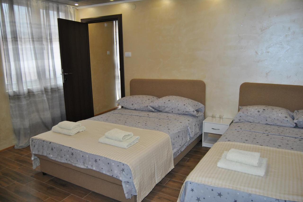 Hotel Simke Garni Subotica Exterior foto