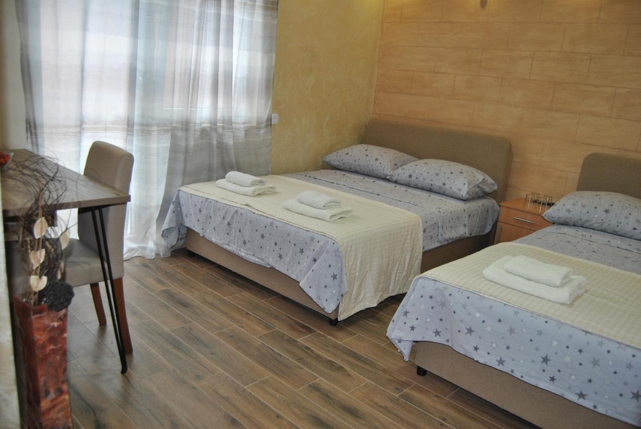 Hotel Simke Garni Subotica Exterior foto