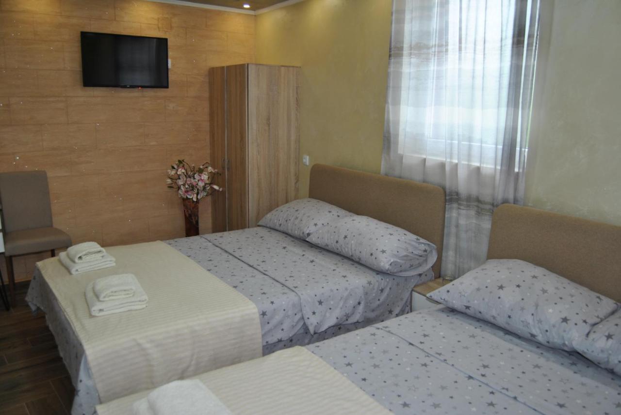 Hotel Simke Garni Subotica Exterior foto