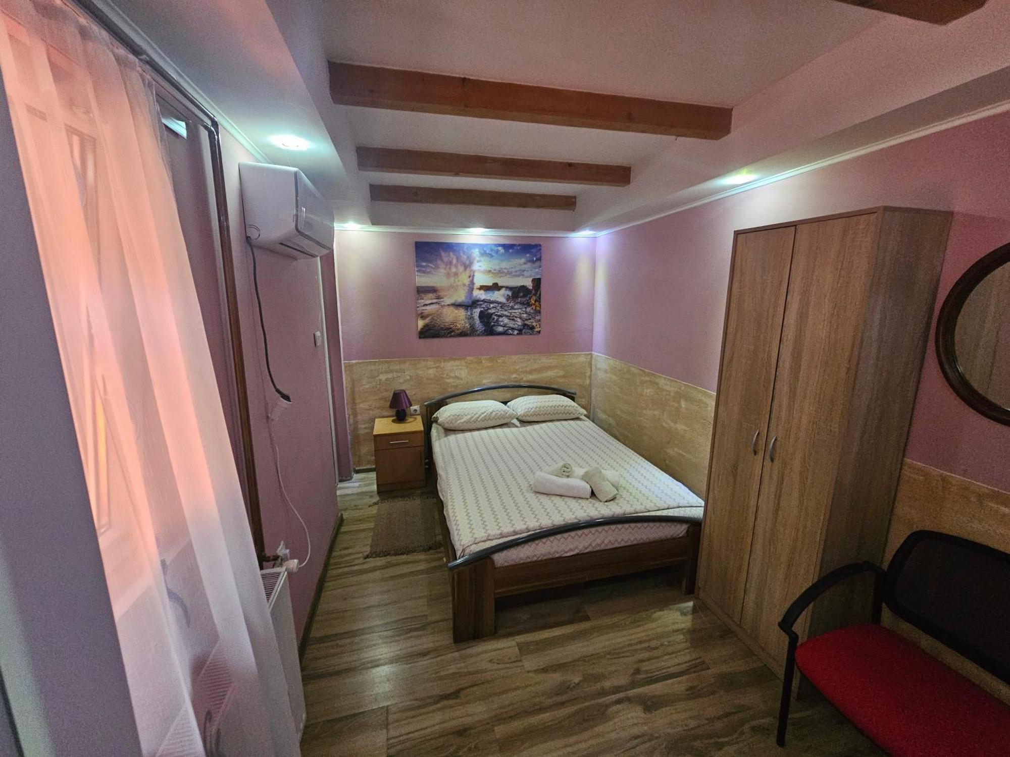 Hotel Simke Garni Subotica Exterior foto
